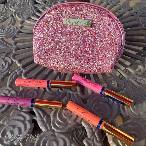 Moisturizing Gloss in Tons of Colors. Contains Vitamin E and Shea Butter - Picture 4 of 15